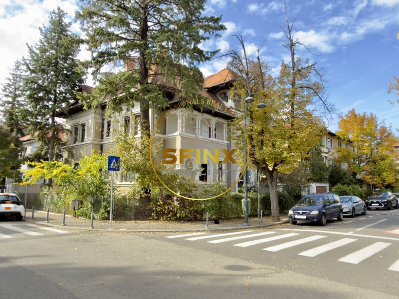Primaverii, vila interbelica deosebita, 394 mp teren, 20 camere,